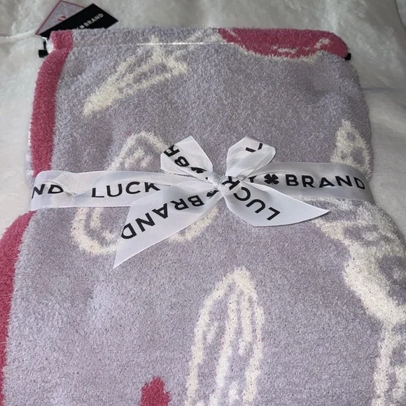 LUCKY BRAND Lavender Feather Knit Jacquard Throw